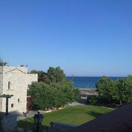 Aparthotel Demestihas Mavrovoúnion