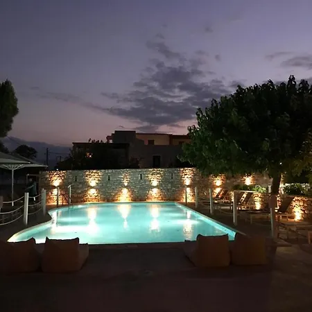 Aparthotel Demestihas
