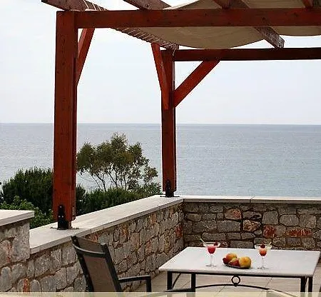 Demestihas Aparthotel 3*