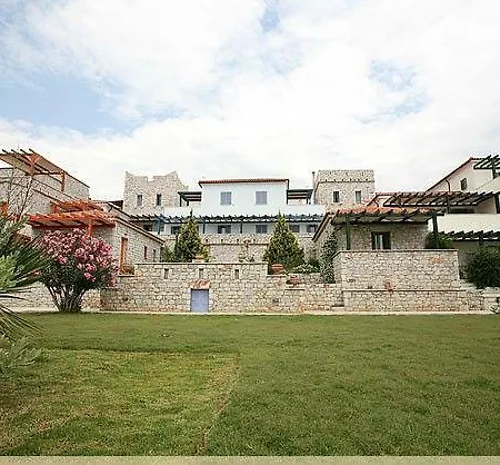 Demestihas 3* Mavrovoúnion