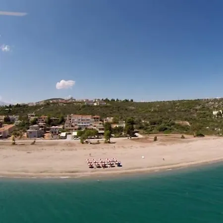 Demestihas Aparthotel