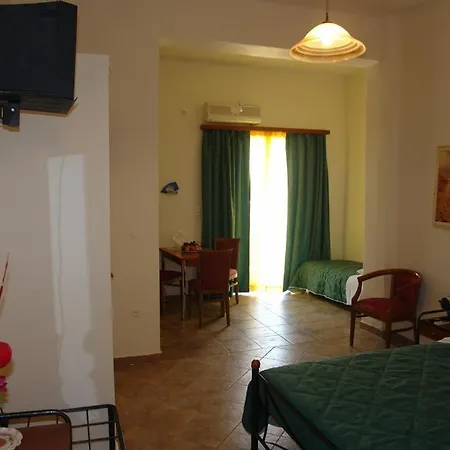 Aparthotel Demestihas 3*