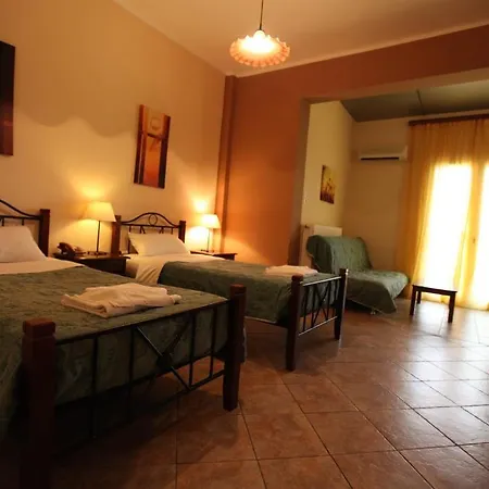 Demestihas Aparthotel Mavrovoúnion