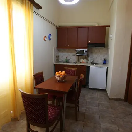 Aparthotel Demestihas 3*