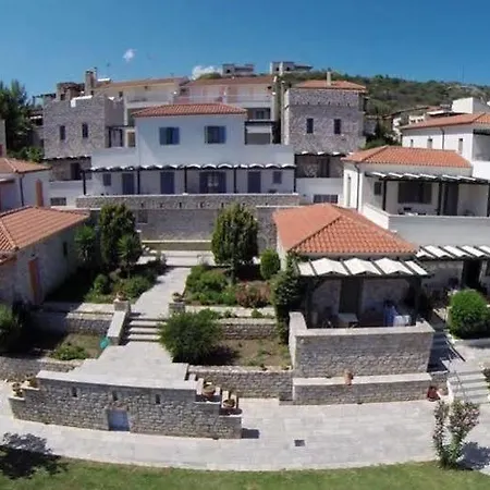 Aparthotel Demestihas Mavrovoúnion