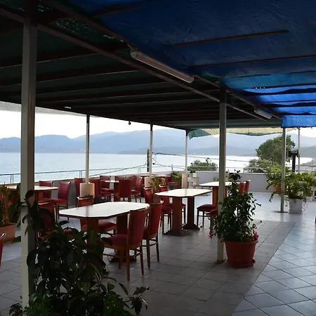 Aparthotel Demestihas Mavrovoúnion