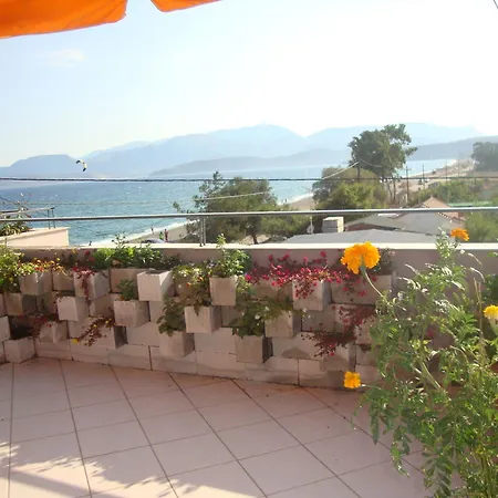 Demestihas Aparthotel